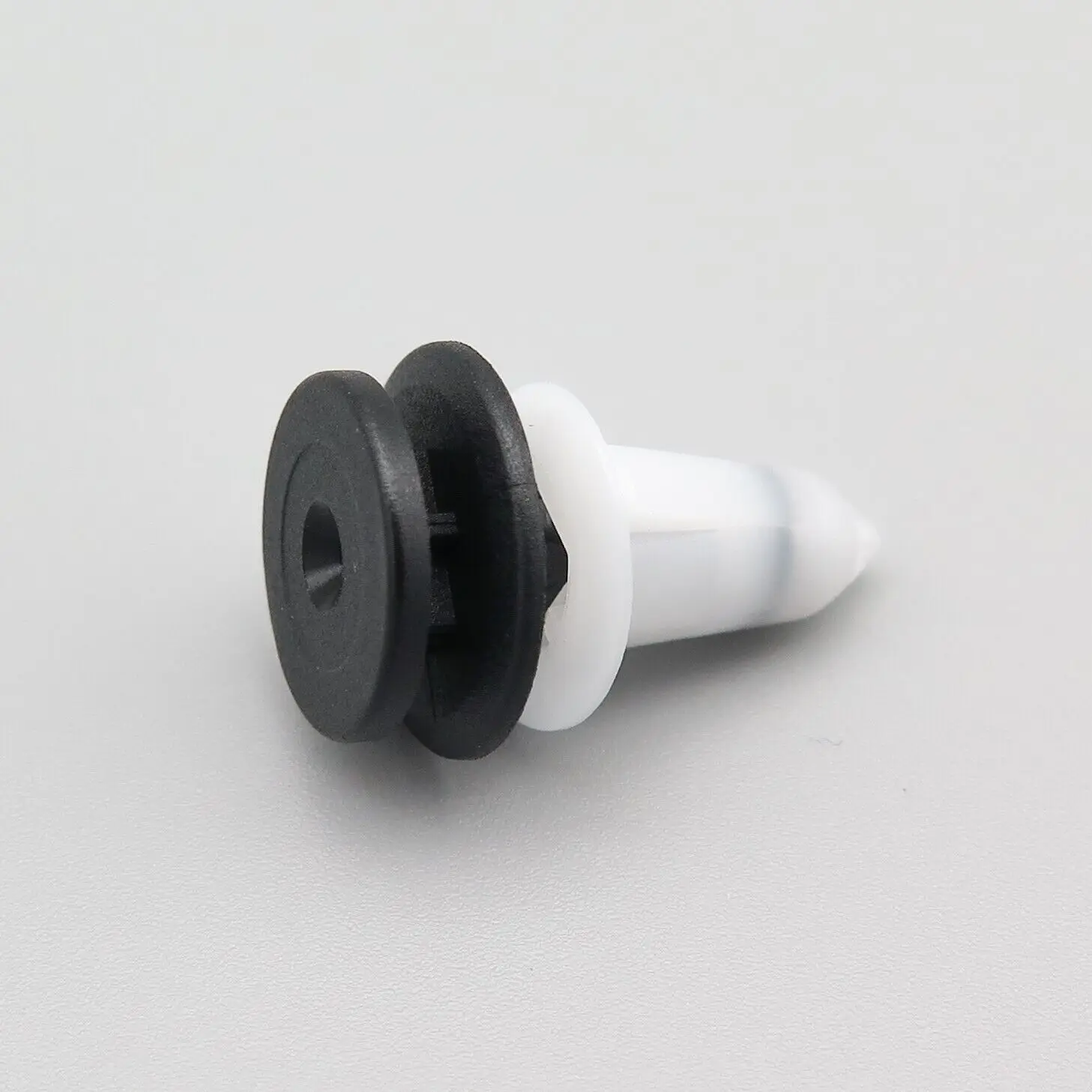 Interior Pillar Trim Clips for some Volkswagen Vehicles 3C0867333