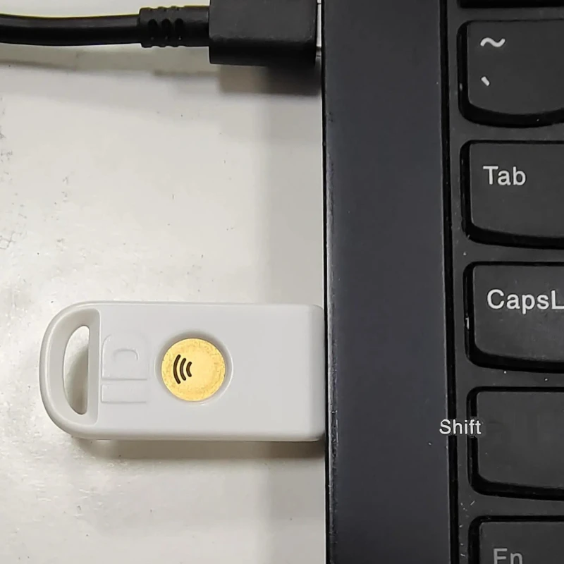 

Original imported USB key USB-A or C interface