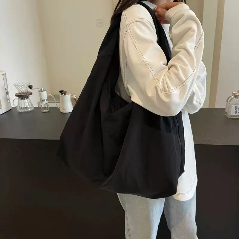 

Women Simple Shoulder Bag Multi-Pocket Commuting Tote Bag Large Capacity Nylon Underarm Bag Versatile Shopping Handbag Tote