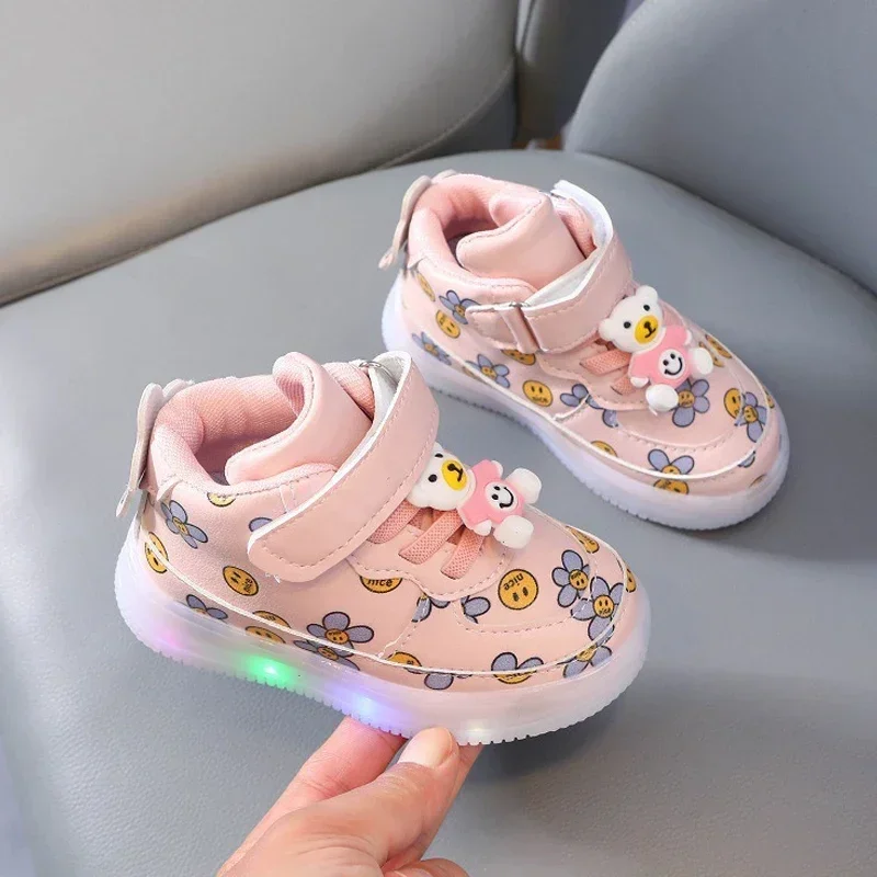 2025 LED Kids Shoe Children Shoes for Girl Boy Luminous Casual Sneakers Non-slip Soft Glowing Little Bear Toddler Shoe운동화