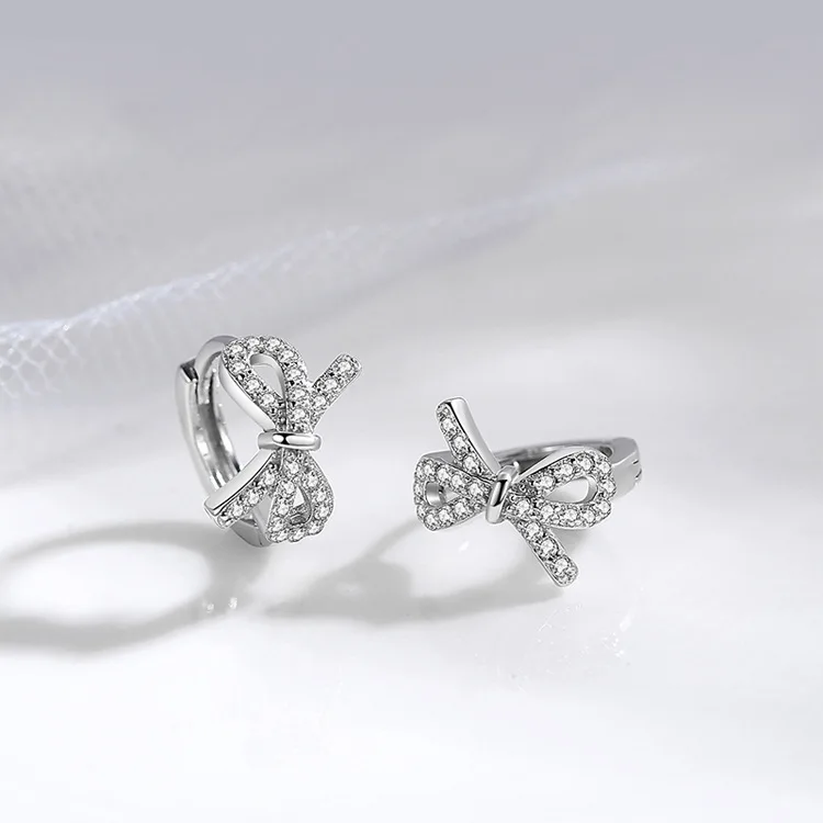 

Женские серьги-бантики из серебра 2023 пробы с искусственным цирконием