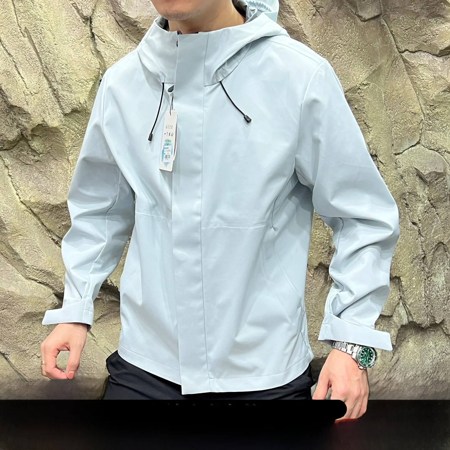 

Outdoor High-End Fully Taped Lightweight Windproof Waterproof Men's Hooded Soft ell Jaet Autumn Faion Polyester Fiber