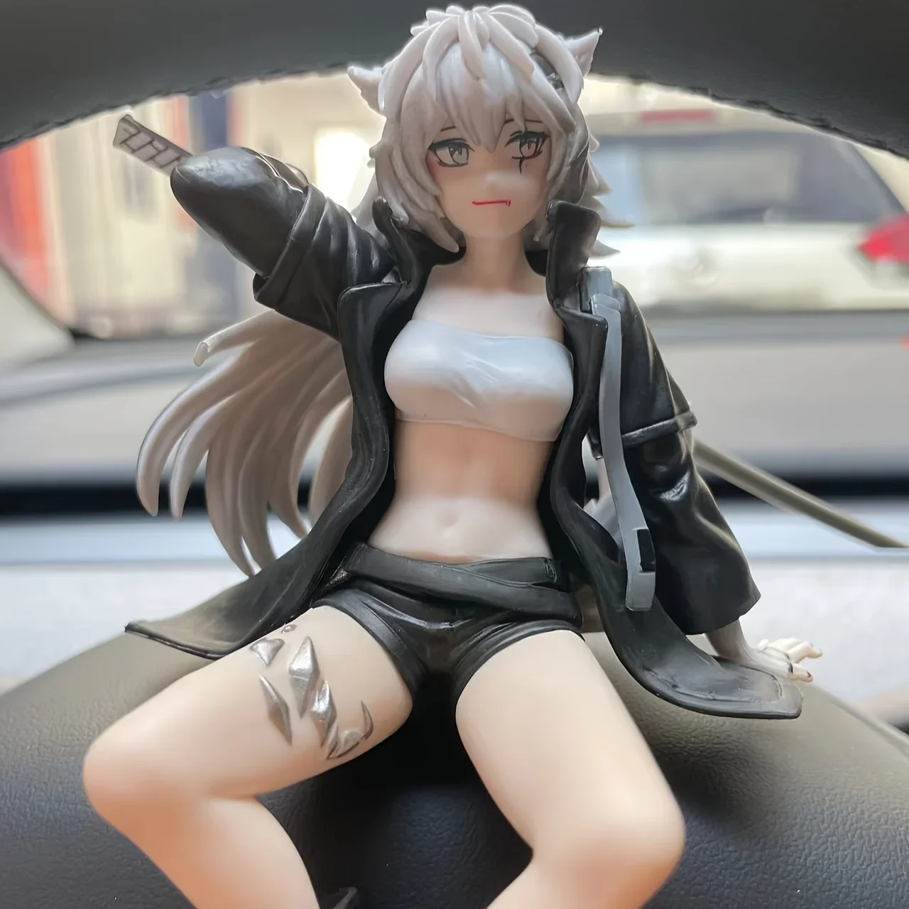 5.1 inch anime game character statue with detachable sword - collectible PVC desktop and car decorative statue,