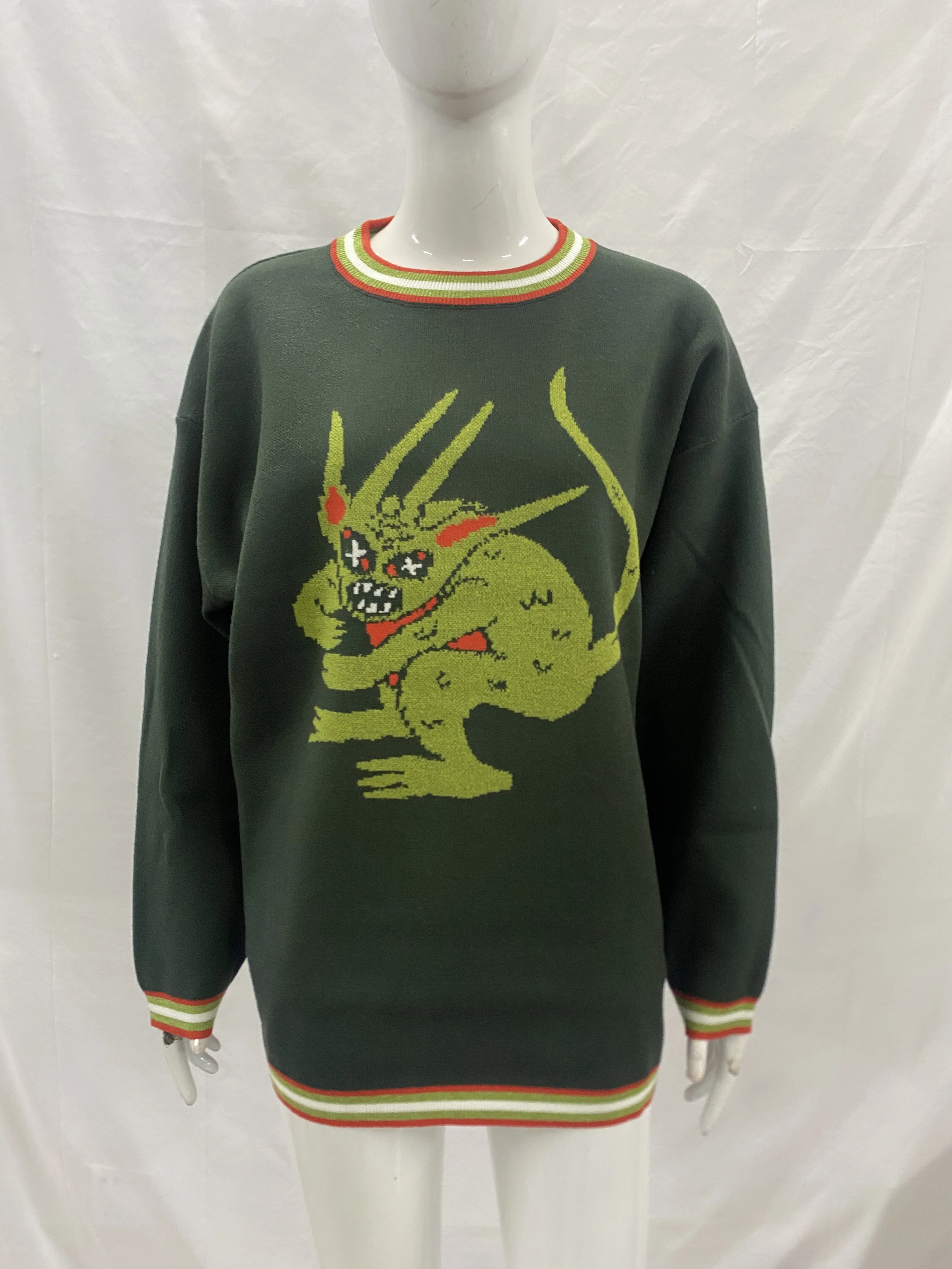 

Christmas Green Retro Animal Pattern Knit Sweater Soft Warm Round Neck Long Sleeve Pullover