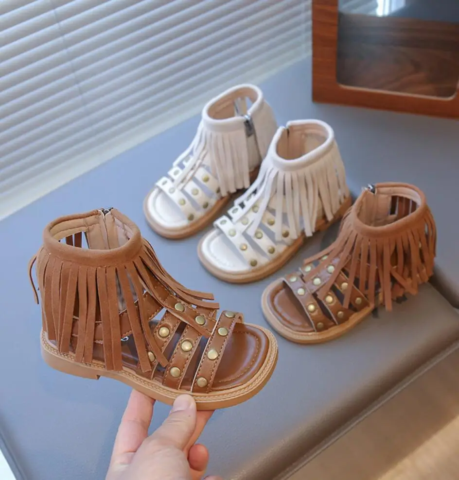 

2026 Summer Fashion Tassel Children's Sandals Girls' Rivet Roman Sandals Princess kides Casual Fashion Versatile Beach Shoes