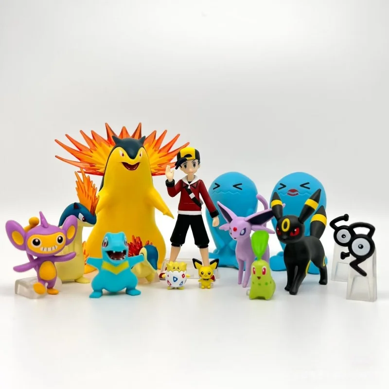 Figura de Anime Original de Bandai, Figura a Escala del Mundo Pokémon, Región de Johto, Typhlosion Dorado, Wobbuffet, Totodile, Togepi, Pichu, Regalo Coleccionable