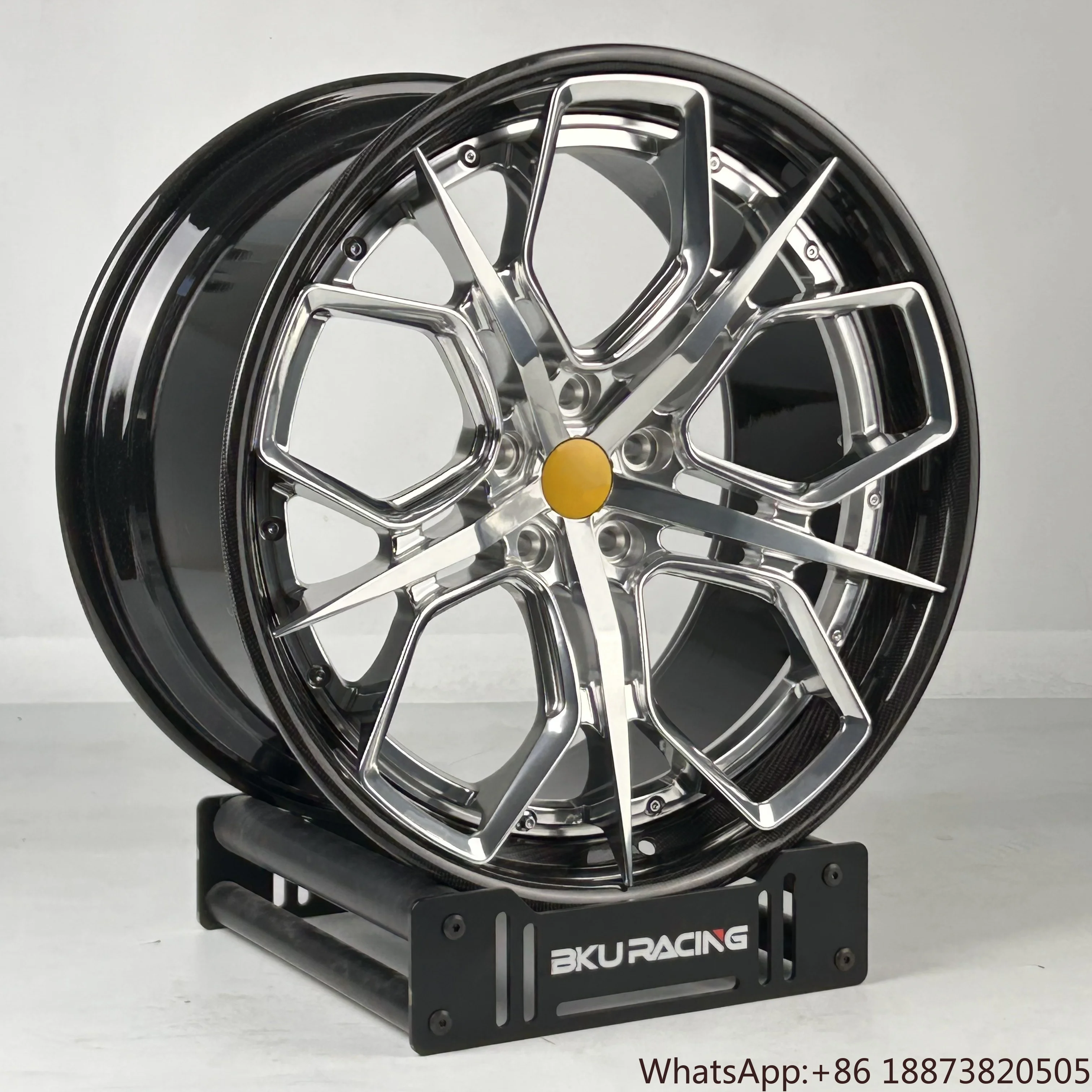 

Carbon Fiber 2 Piece 5x114.3 Forged Wheel 19 20 21 Inch Deep Concave Alloy Rim Luxury for Ferrari SF90 296 GTB Roma Spider