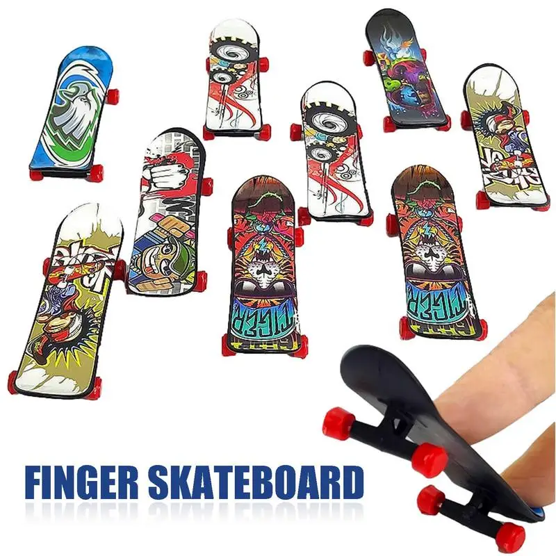 Plastica Mini Skate Finger Skateboarding Fingerboard novità Gag Toys For Boys bambini Skateboard Finger Board regali casuali 1 pz