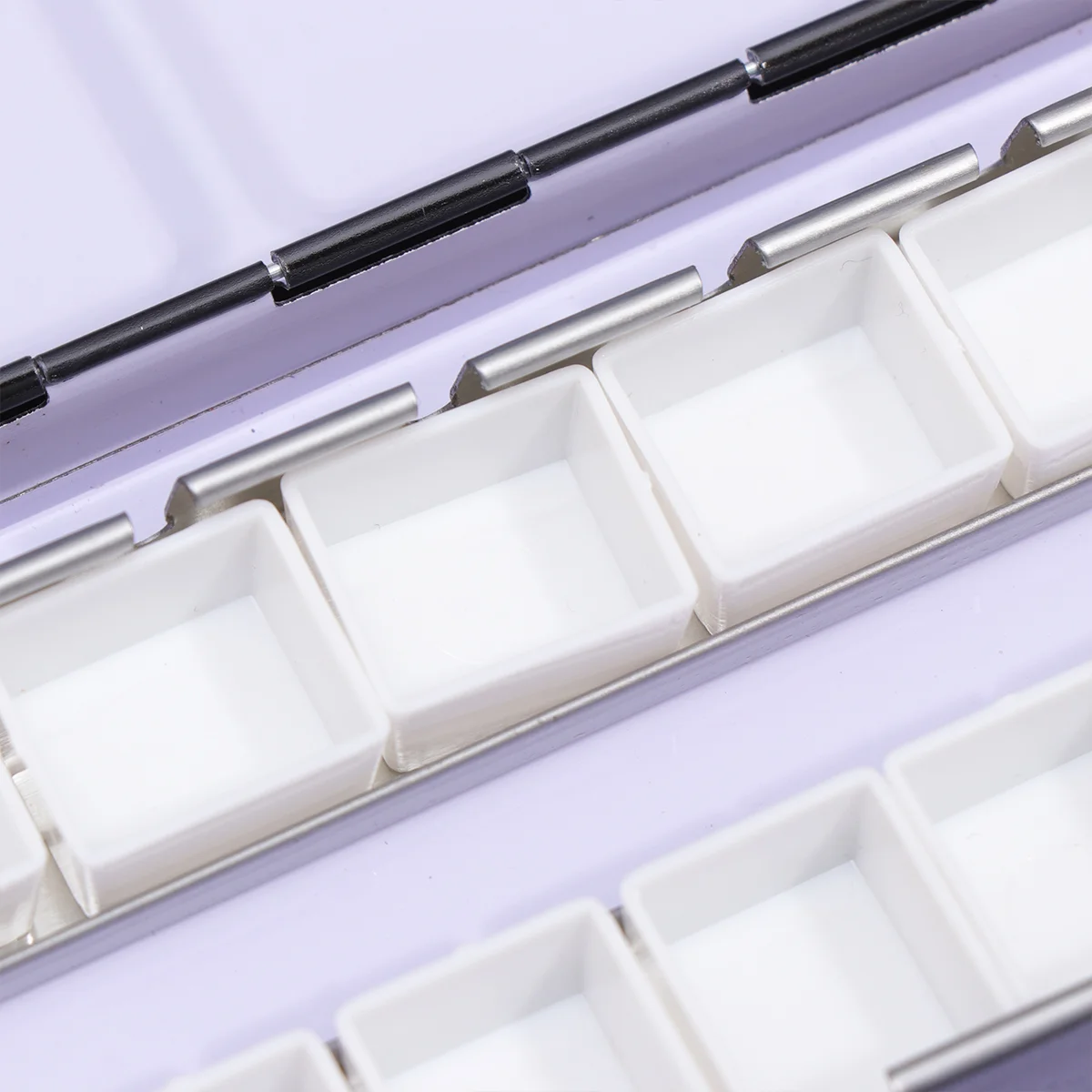 Empty Iron Boxes Watercolor Subpackage Case Solid Pigment Storage Paint Case with 12 Paint Grids