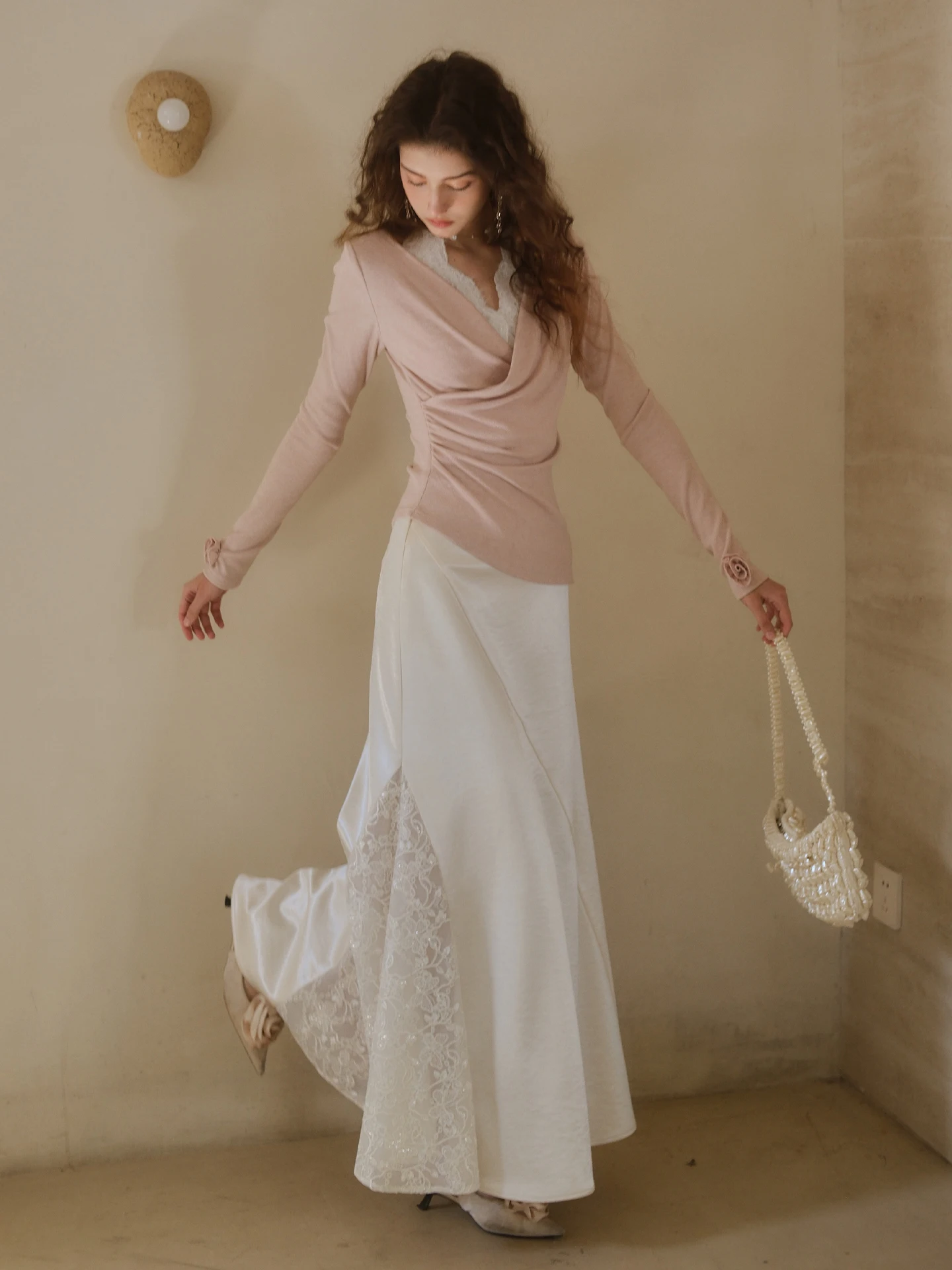 

Удобный комплект из двух предметов с эффектом лоскутного шитья, кружевной вышивкой и поясом, розовый, цвета фарфоровой керамики, с длинными рукавами, женская модная одежда