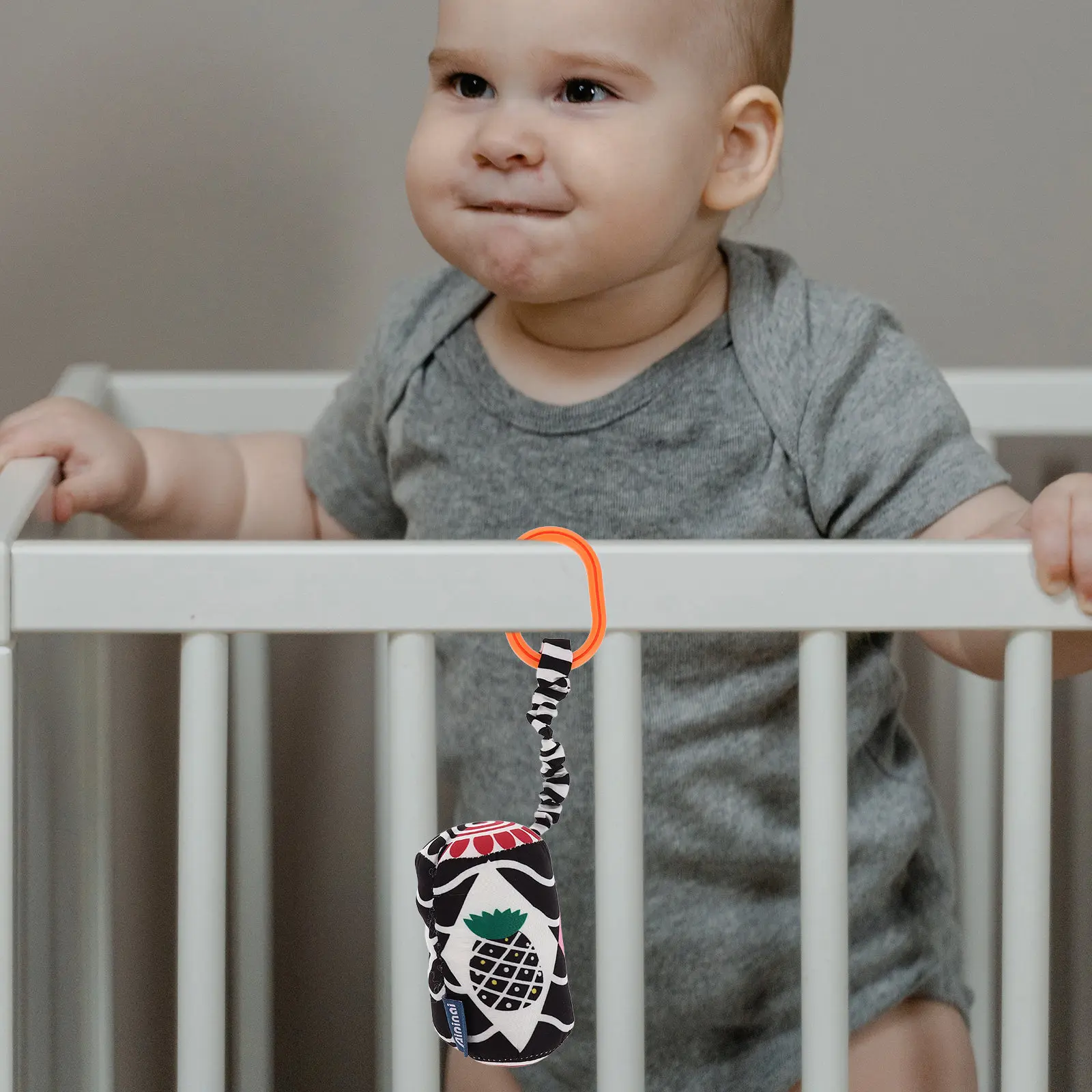 brinquedos-sensoriais-para-bebes-chocalhos-suspensos-para-berco-mobiles-de-contraste-aneis-pendentes-para-carrinho-e-conectores-de-conforto-para-agitar