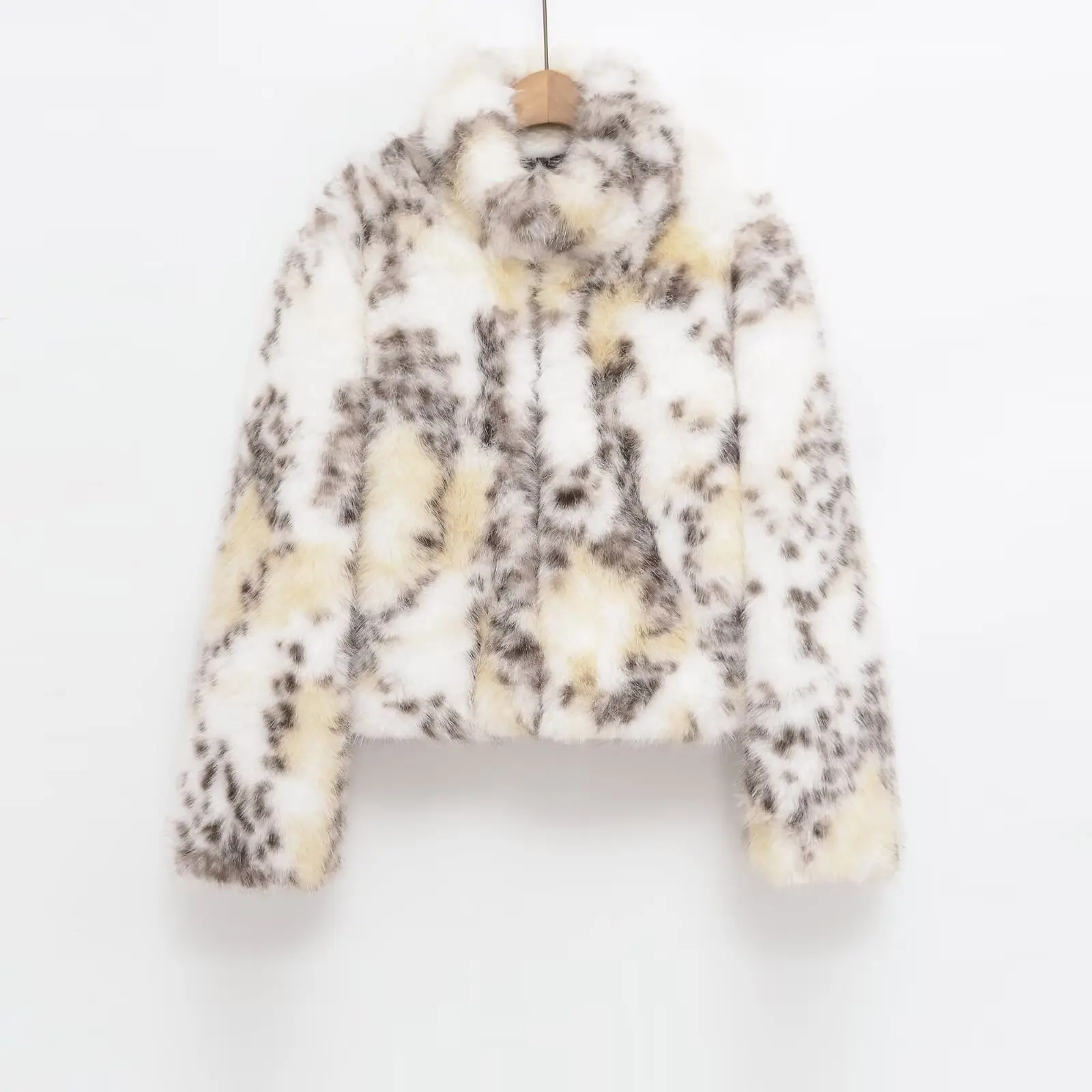 معاطف شتوية من الفرو الصناعي المنفوش مطبوعة على شكل حيوانات لعام 2025 للنساء سترة أنيقة سميكة للدفء وياقة ثابتة ملابس خارجية بأكمام طويلة للسيدات في الشارع #3