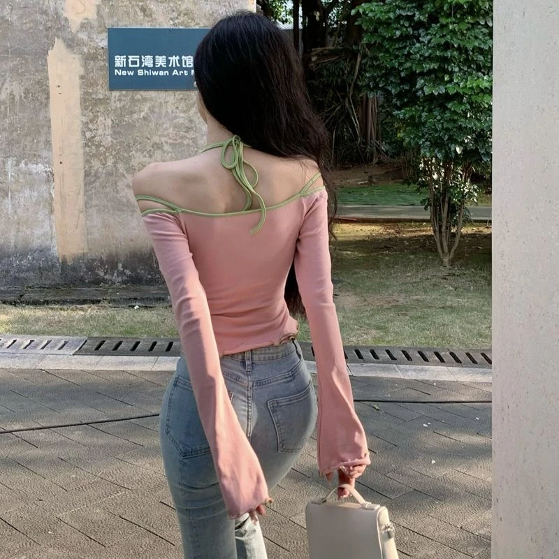 ملابس الشارع النسائية مائلة العنق ، تيشيرتات مثيرة ، نقية ، أساسية ، قمم ضيقة ، على الطراز الكوري ، مراهقات محصولات ، تصميم جميل ، مطوي ، جذاب ، الصيف