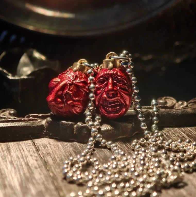 الملك البيض السيف الرياح أسطورة الأحمر تحويل البيض قلادة قلادة الكرتون المحيطة شخصية قلادة قلادة #2