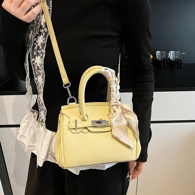

New 2026 Women's Large Capacity Premium Crossbody Bag – Fashion Casual Commute Versatile Handbag for Daily Use, Elegant Leather Tote Purse