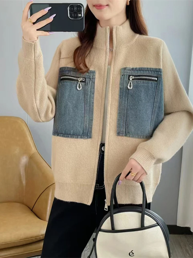 LANMREM Denim Pockets Patchwork Sweater Coat Women\'s Stand Collar Zipper Design Casual Cardigan 2024 Autumn New Clothing 2Z2495