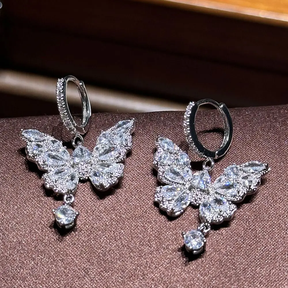 الإبداعية ضوء الفاخرة فراشة كريستال أقراط هوك ثقب الزركون فراشة انخفاض القرط الحلو الأذن مجوهرات اكسسوارات الفتيات