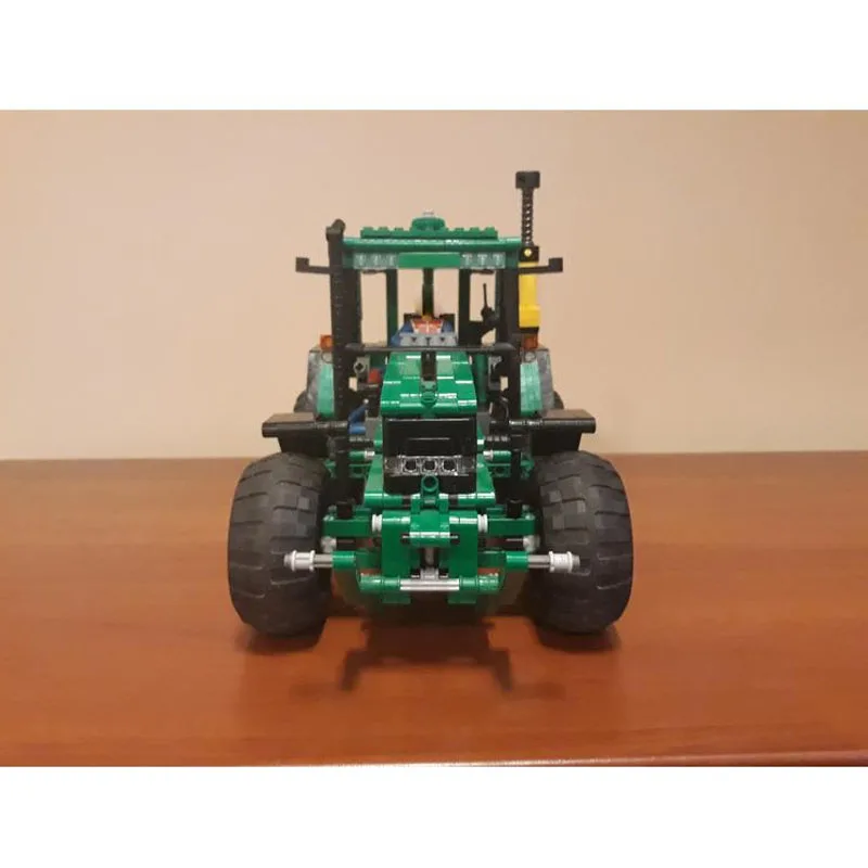 MOC-70534 Green Agricultural Transport Tractor Assembly Splicing Building Block Model 912 Building Block Parts MOC Creative Toys
