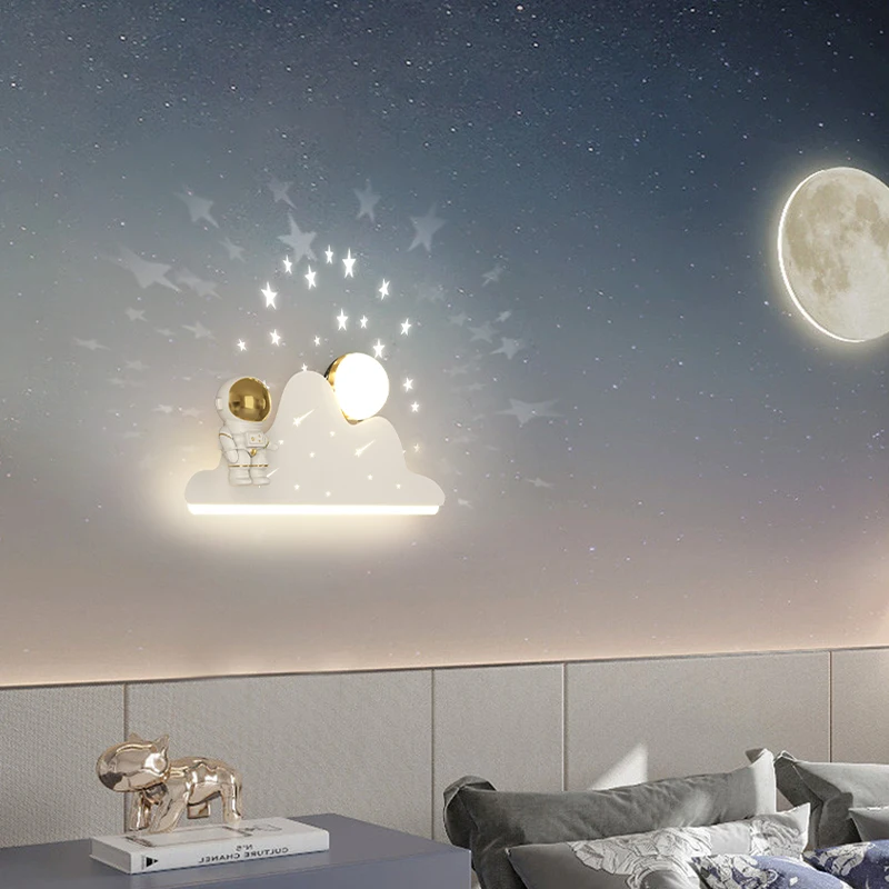 Astronaut Lamp Modern LED Wall Lamp For Living Room Bedroom wall Sconce Indoor Lighting Home Decorative Lights stars Shadow