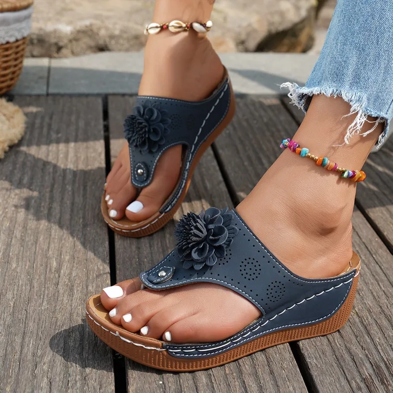 Sommer Flip Flops Hausschuhe Frauen Mode Blume Damen Sandalen Outdoor rutschfeste Keilschuhe für Frauen Casual Plateau Sandalen