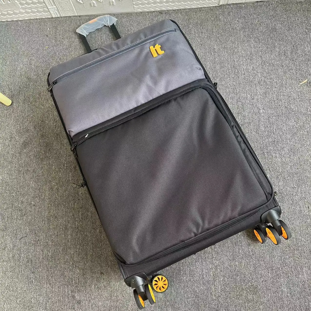 Equipaje ultraligero de 20 ", caja de embarque de 28", envío aéreo de equipaje para estudiantes internacionales en el extranjero