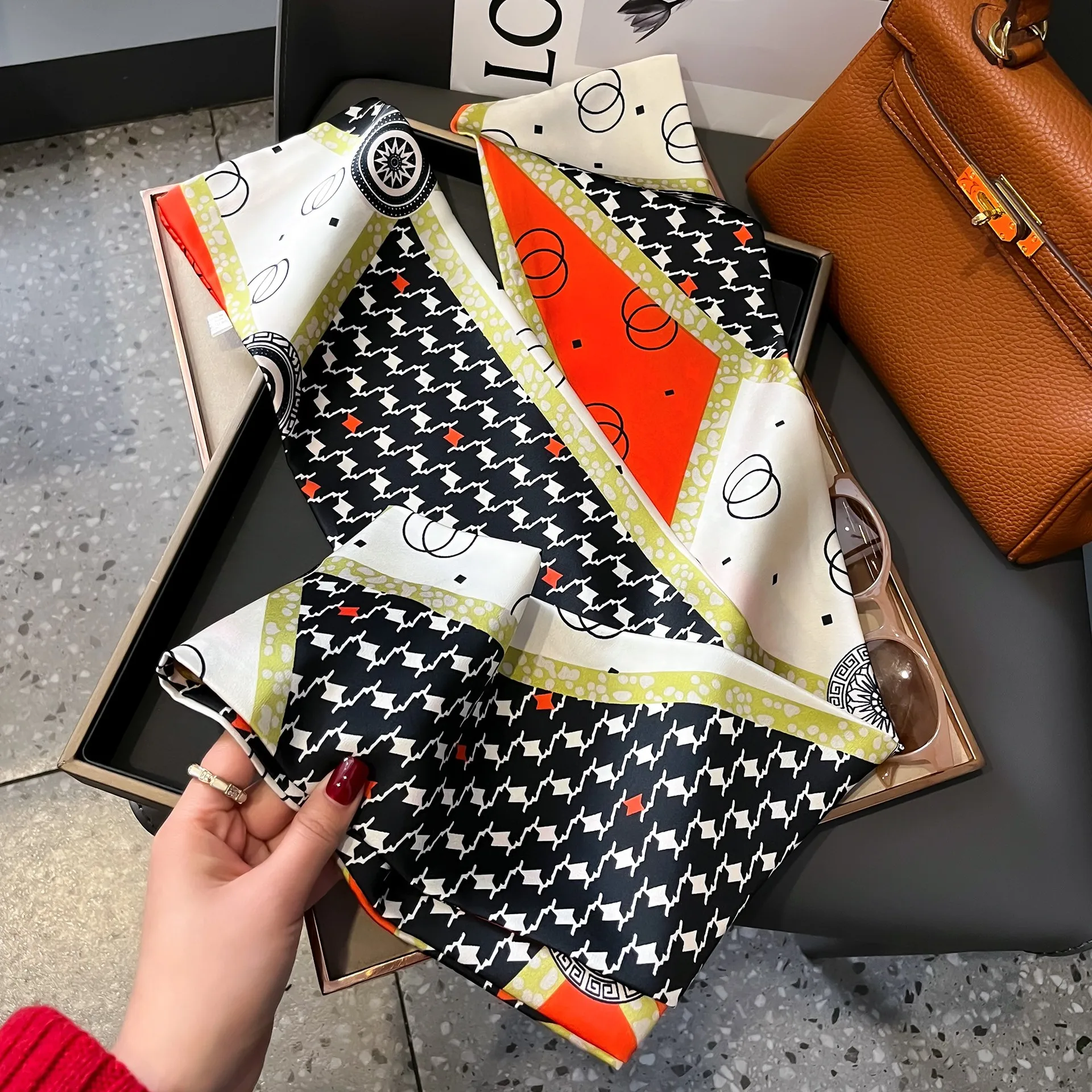 

Luxury Horse Pattern Women Long Silk Scarf Headband Neckerchief Foulard Female Hair Scarfs Neck Tie Skinny Scarves Soft Satin