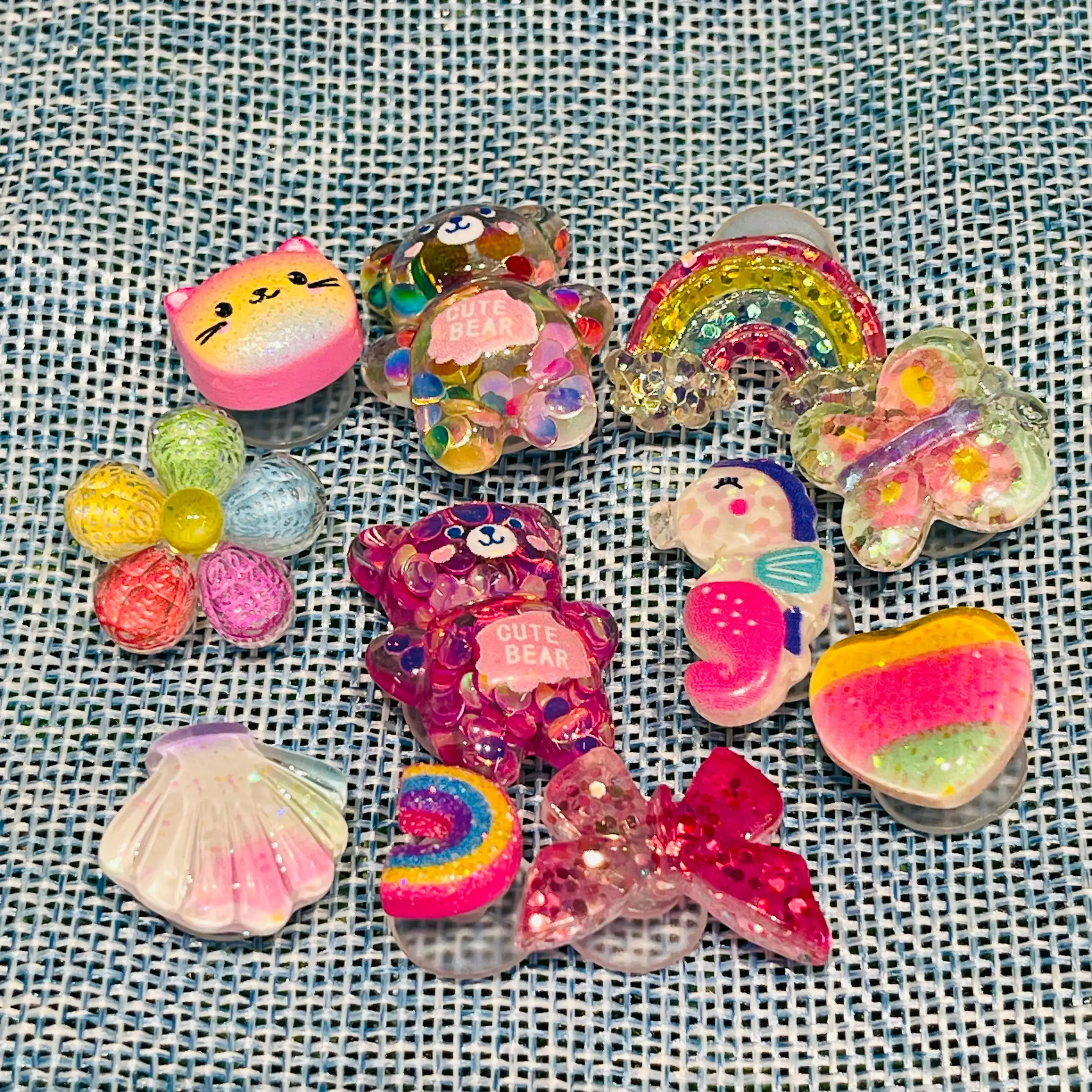 

1-11PCS Cartoon Sequins Cat Bear Rainbow Bowknot Flower Resin Sandals Shoe Charms Garden Shoes Button Accessories Decoration