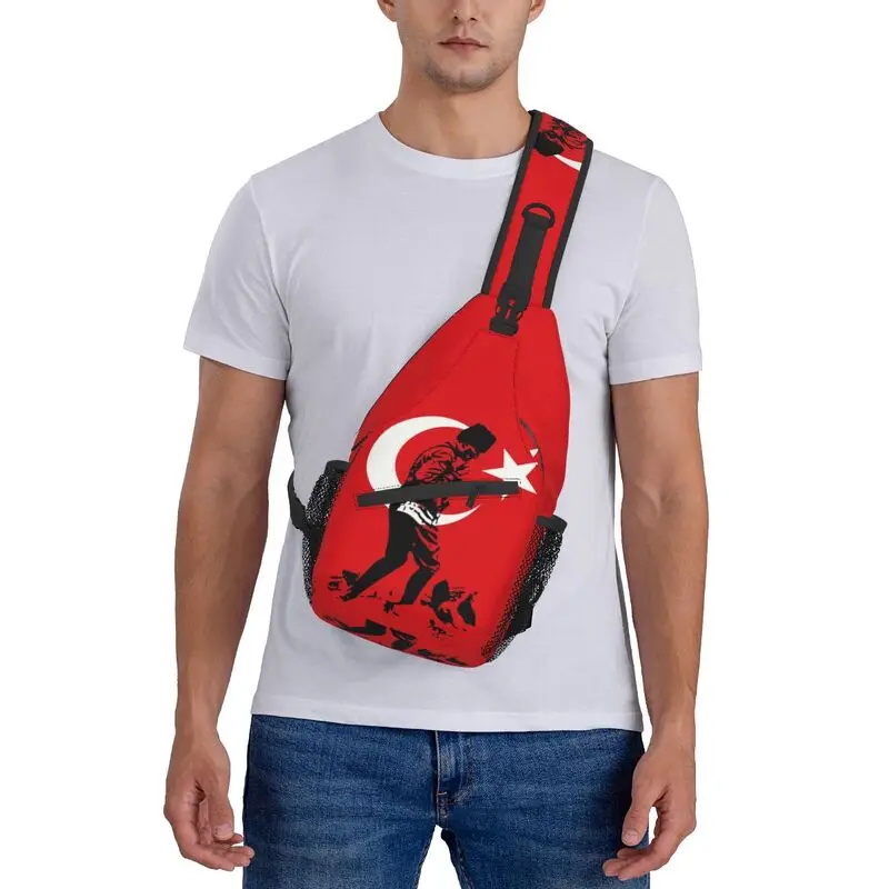 Mode Türkei Mustafa Kemal Ataturk Crossbody Sling Rucksack Männer Türkische Flagge Schulter Brust Taschen für Wandern