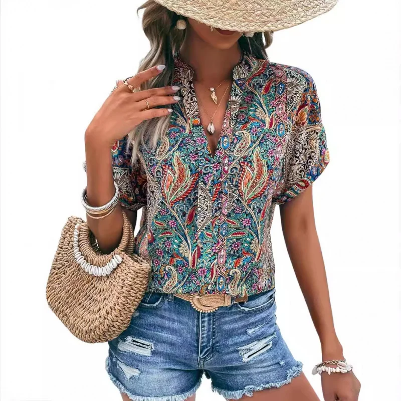 

2025Best-selling new type2025tkEuropean and American Women's PrintjGeometric Notch Collar Short Sleeve Casual Top