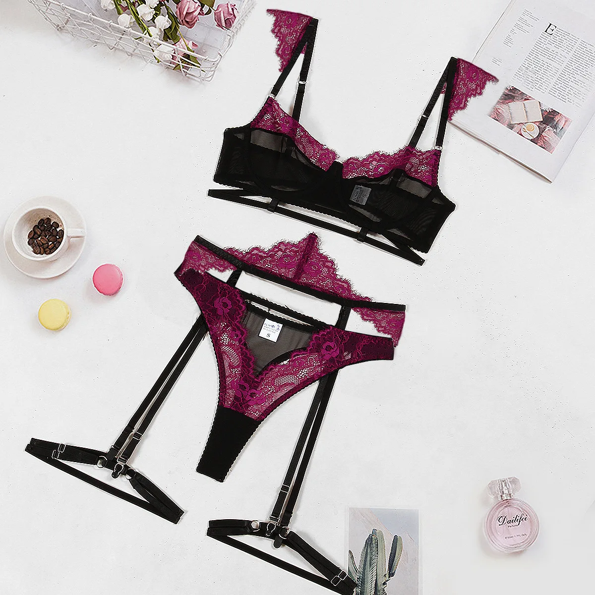 

Женский сексуальный экзотический комплект, кружевное Прозрачное нижнее белье, комплект с бюстгальтером с вышивкой и вырезами, женское нижнее белье, микро-стиль