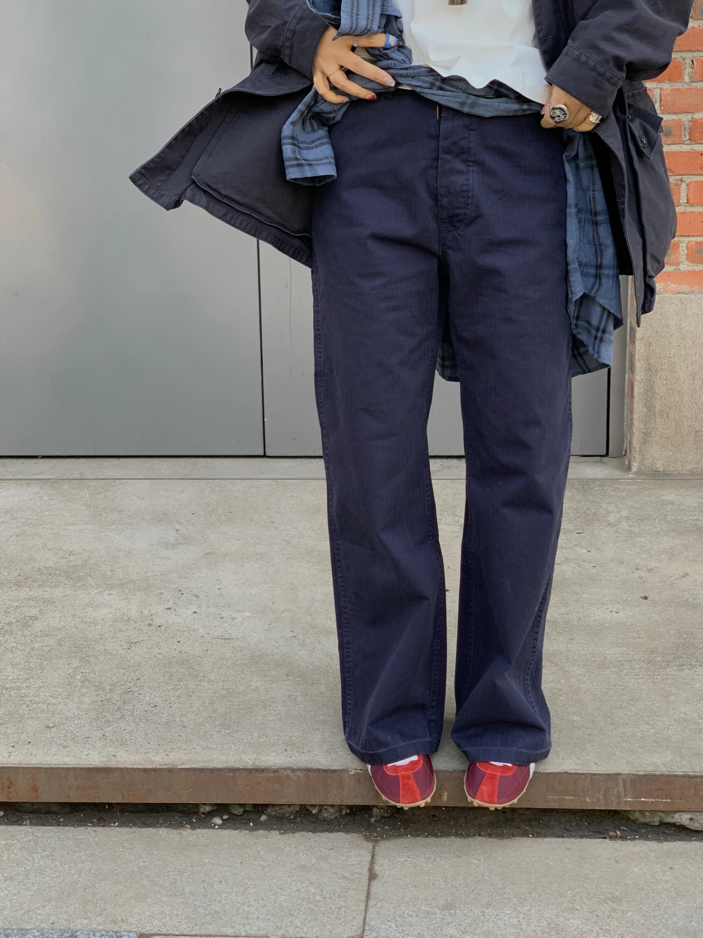 

Casual Fashionable Indigo Blue French Work Pants Versatile Loose Fit Ladies Jeans Spring Season Natural Waist Zipper Closure