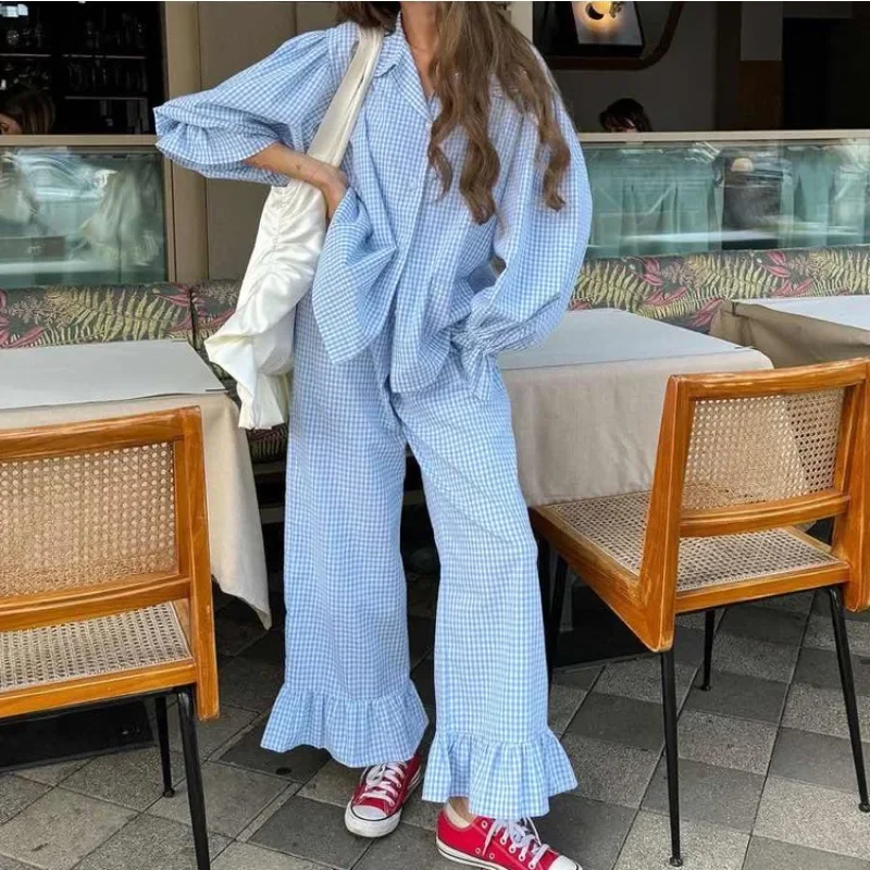 

Новая элегантная шикарная рубашка с длинным рукавом и рюшами, широкие брюки, костюм, свободная летняя одежда, уличная одежда, клетчатый комплект из двух предметов для женщин 2025