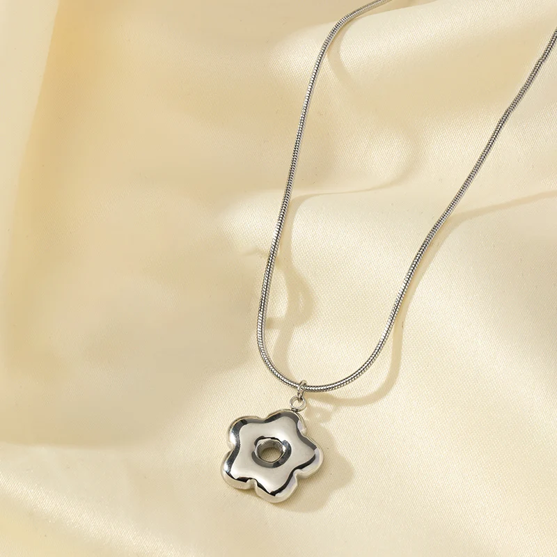 EILIECK 316L Edelstahl Metall-Blumen-Halskette und Ohrringe Set für Damen, Modisches Party-Schmuckset, 18K Vergoldet – Detail 11