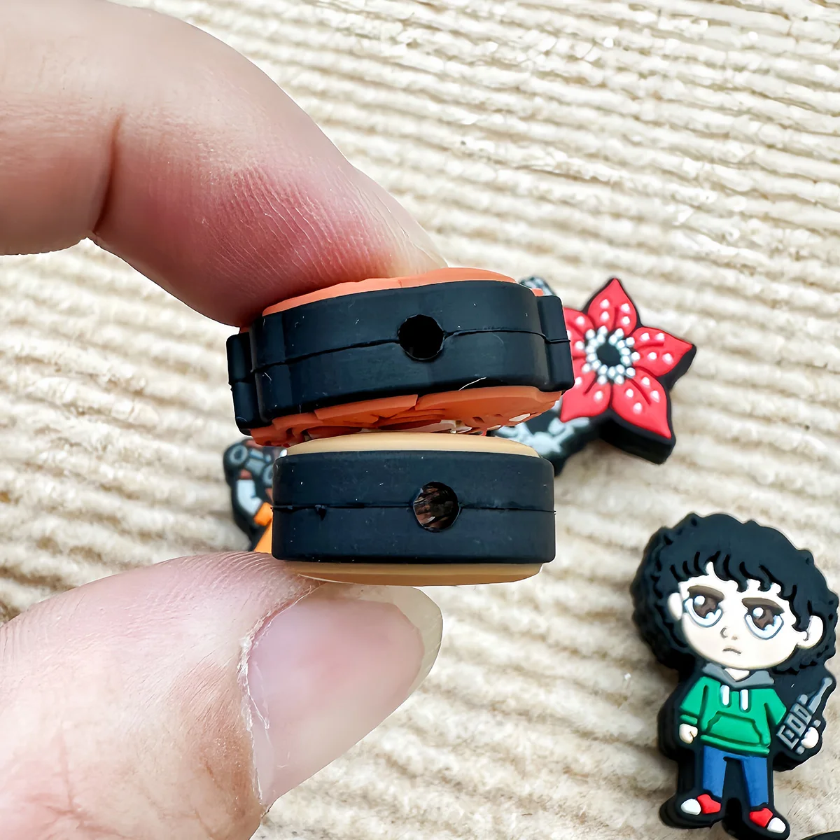 シリコーンビーズ 10 個新しいモンスターフォーカルビーズベビーネックレスペンダントおもちゃ DIY ストリングペンビーズジュエリーアクセサリーギフト