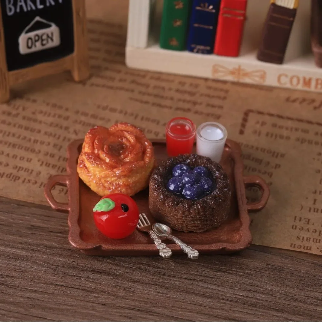 10Pcs Mini Simulation Rose Bread with Sauce and Blueberry Cake, Resin Fake Dessert, DIY Edible Play Miniature Ornaments