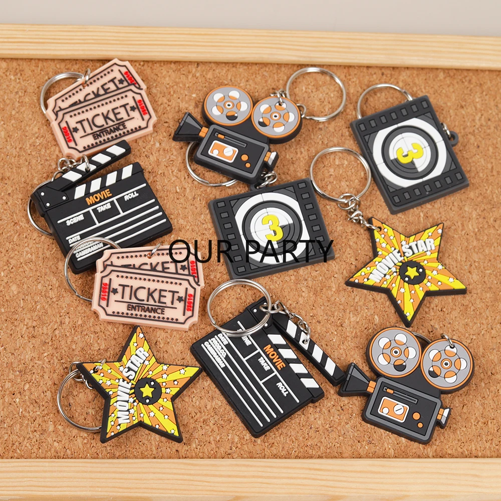 10 Stück Kino Festival Thema PVC Schlüsselanhänger Rucksack Anhänger für Erwachsene Film Nacht Geburtstag Party Gefälligkeiten Pinata Füllstoffe – Detail 4