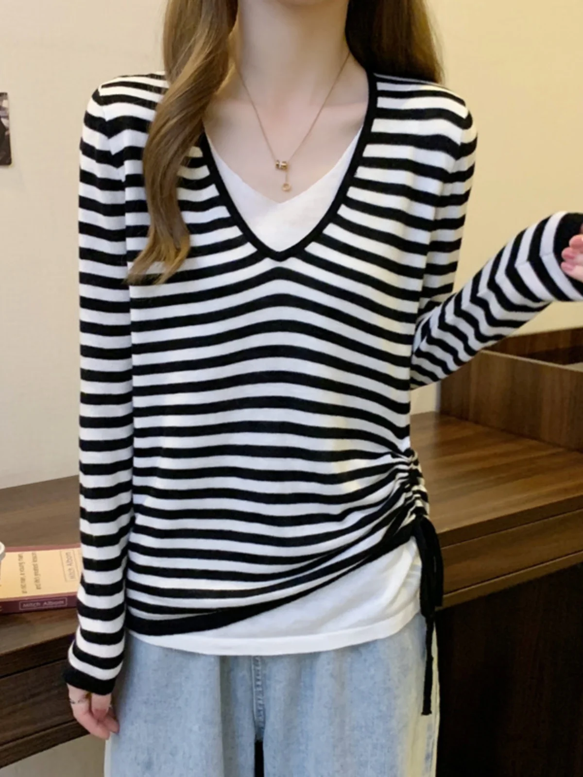 

plus Size Women's Spring Knitted Base irt Dstring V-Ne Slimming Illusion Two-Piece Look Meat Concealing Top