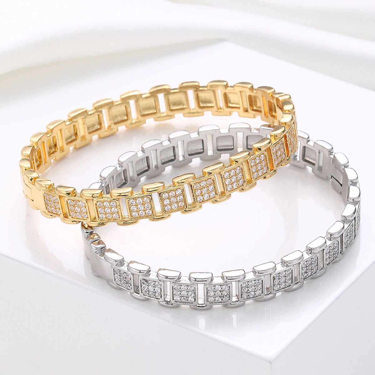 

High end Light Luxury Zirconia Nine Grid Bracelet for Women Office Gatherings Friends Gifts Jewelry Accessories