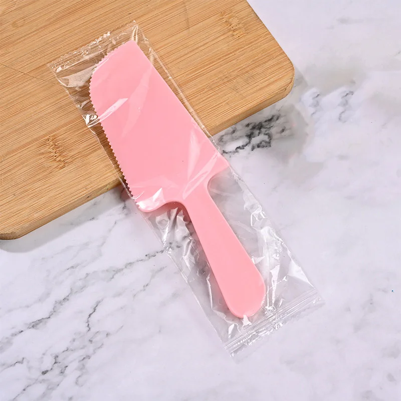 : Disposable Knives