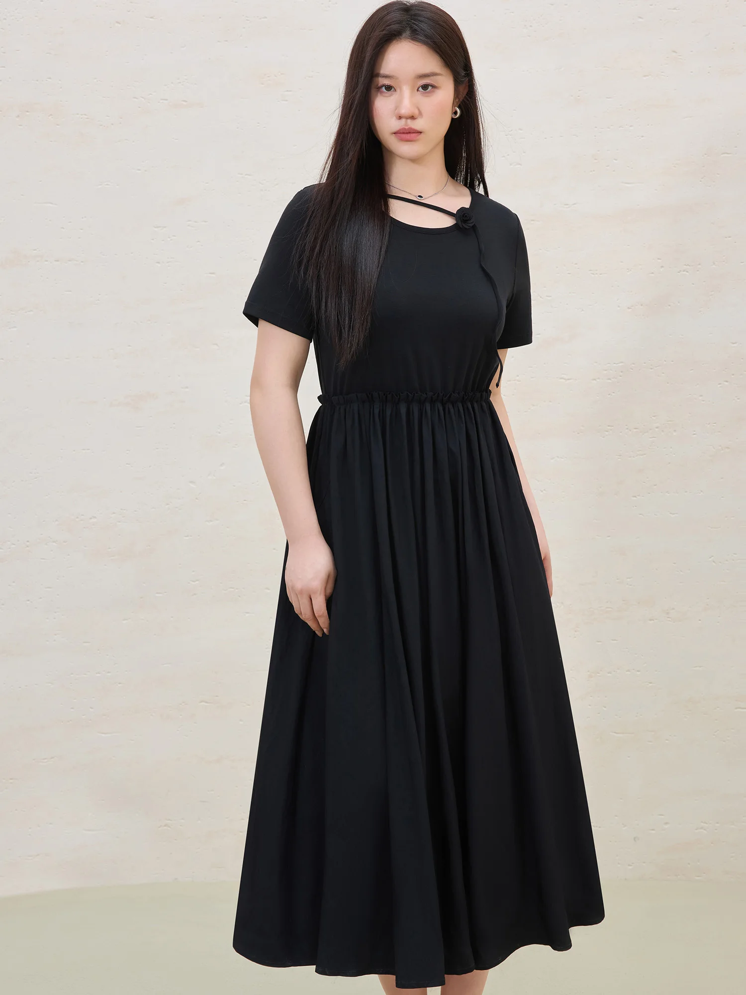 

DUSHU MInimalism Style Design Commuting Simple Black Dress For Women 2025 Summer New Black High Waist Fashion Dress 25DS82357