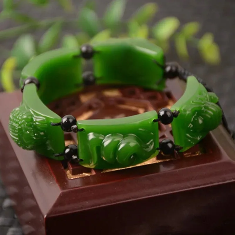 

Natural Green Jasper Hand Carved Snake Bracelet Fashion Boutique Jewelry Men's and Women's Nephrite Spider Toad Bracelet