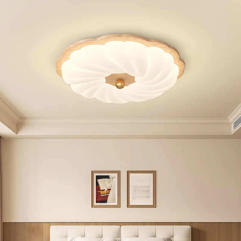 

Medieval silent wind bedroom light retro walnut master bedroom log study cream wind round ceiling light