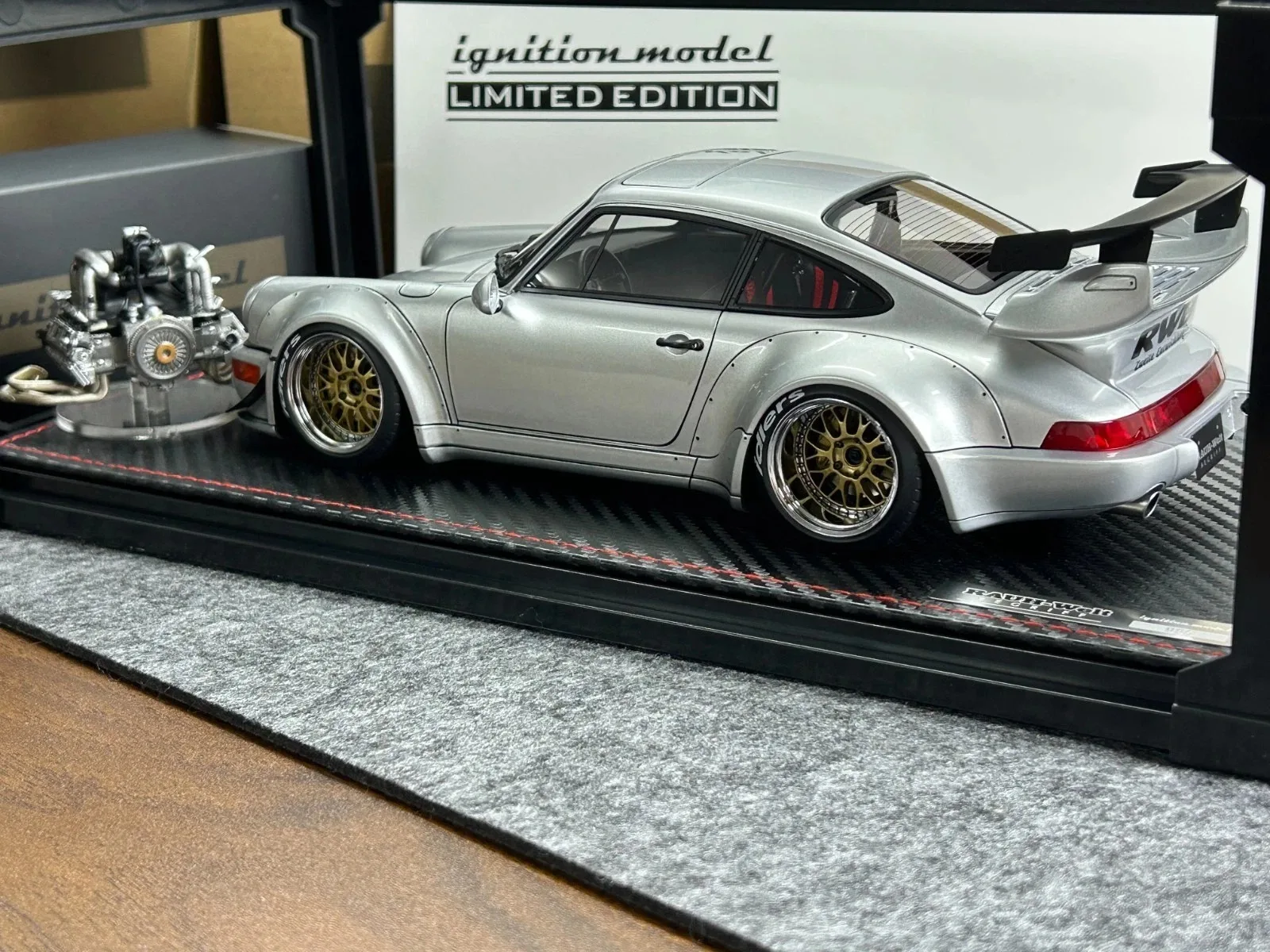 Modelo de ignição IG 1/18 911 RWB 964 prata com motor IG2467 modelo de resina
