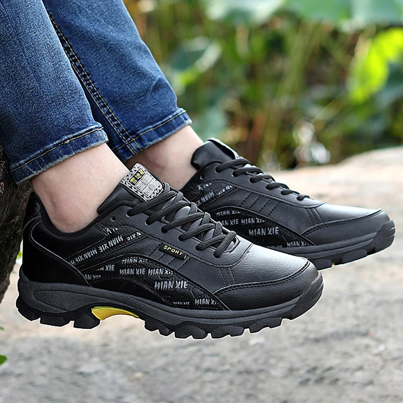 Winter Casual Shoes MenThick-soled Outdoor Non-slip Sports Running Shoes Large Size Low-top Warm Plush Cotton Shoes Zapatillas