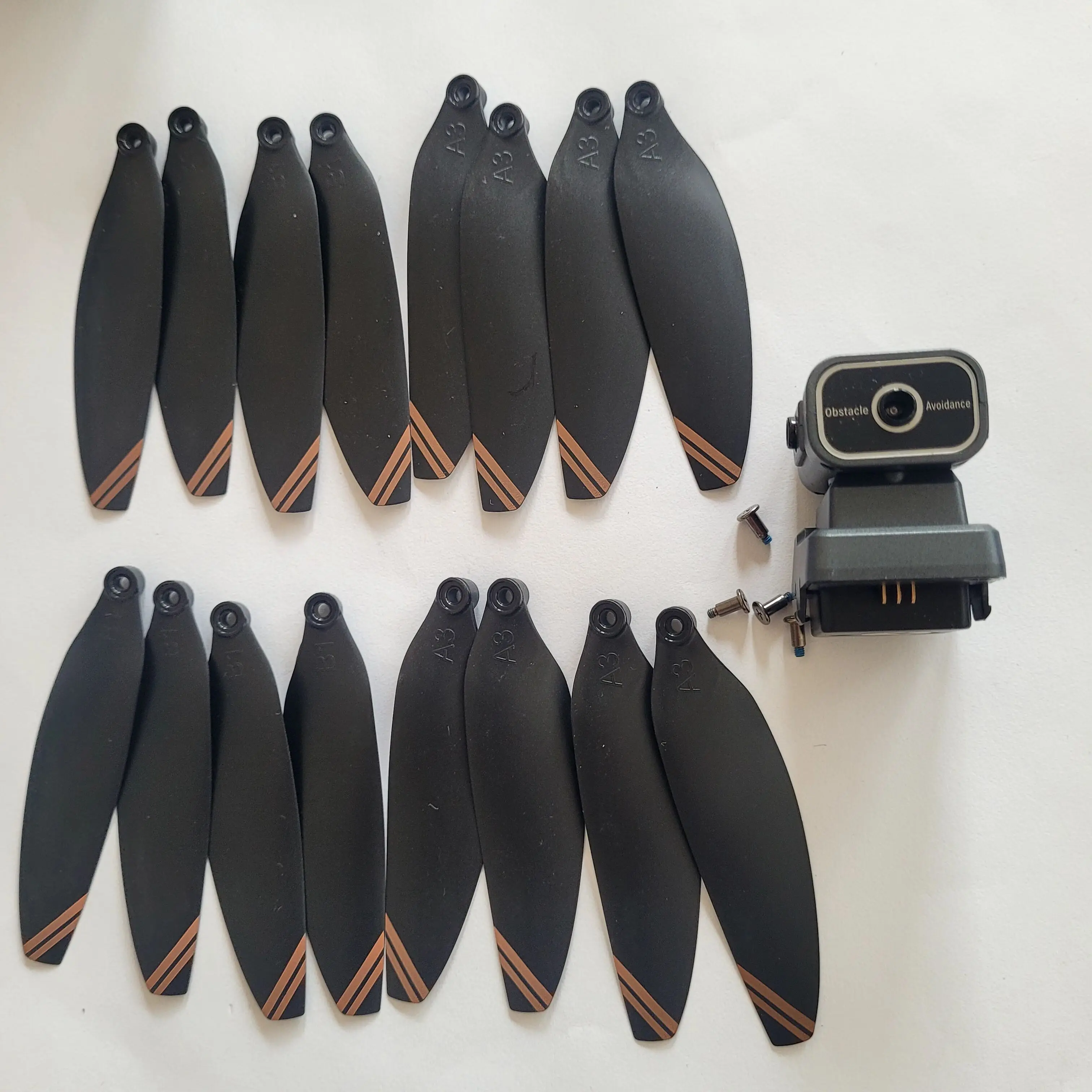 

V168 Комплект запасных частей для предотвращения препятствий и лопастей пропеллера для радиоуправляемого дрона V168 PRO/V168 MAX UAV GPS Quadcopter Аксессуары