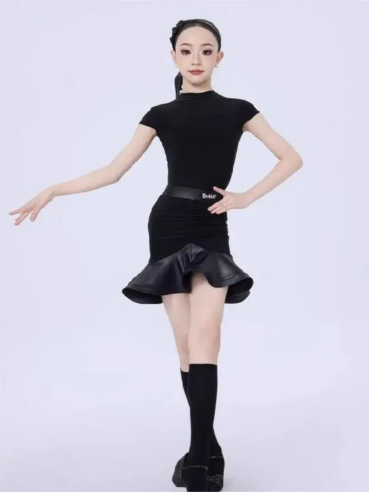 

Высококачественный тренировочный костюм для латинских танцев для девочек с диагональными короткими рукавами, профессиональный комплект для соревнований с разделенной рыбьей косточкой