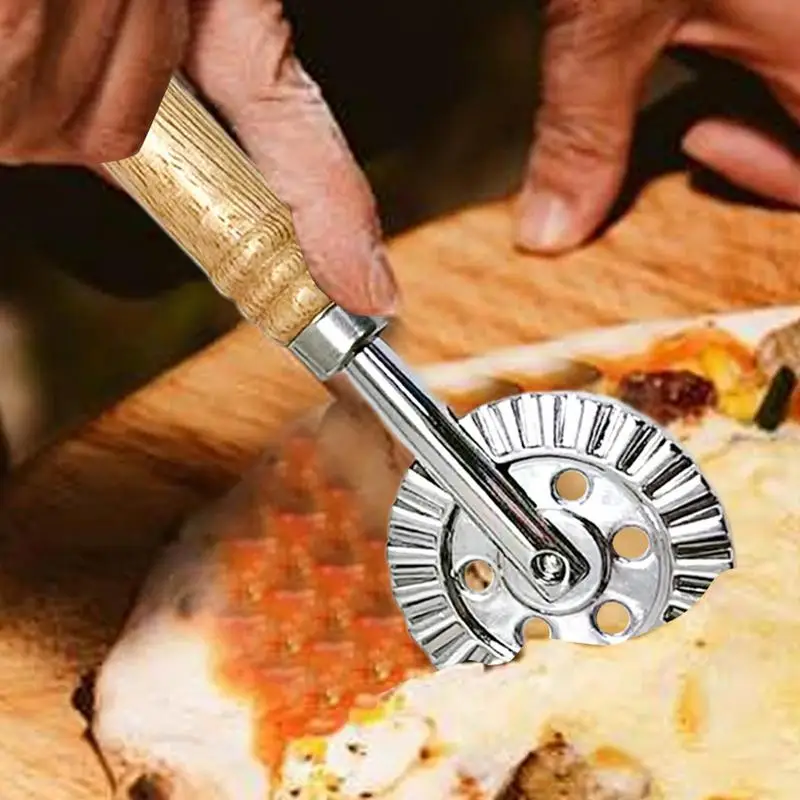 Pizza Cutting Wheel Stainless Steel Fluted Edge Pasta Roller Cutter With Wooden Handle Dough Decorator Ravioli Crimping Tools