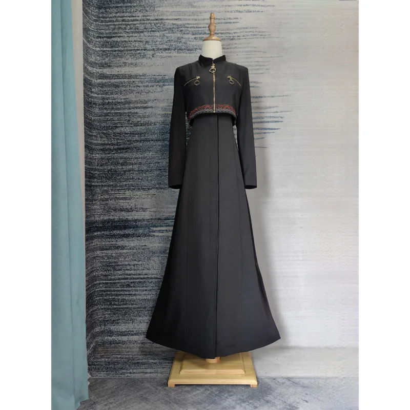 

HUISONG Elegant Woman High-end Noble Trench Black Fake Two-Piece Spliced Embroidery Tall Slimming Stand Collar Long Coat Female