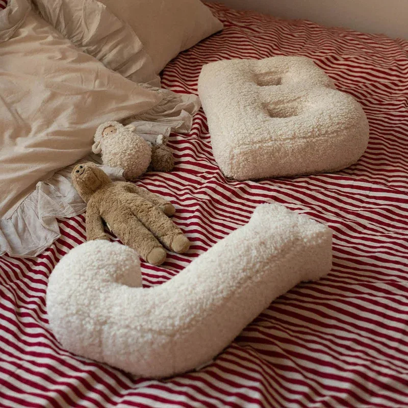 26 English Letters Throw Pillows Plush Stuffed Bed Sofa Cushion Seat Pillow Car Pillow Bedroom Decor Photography Props