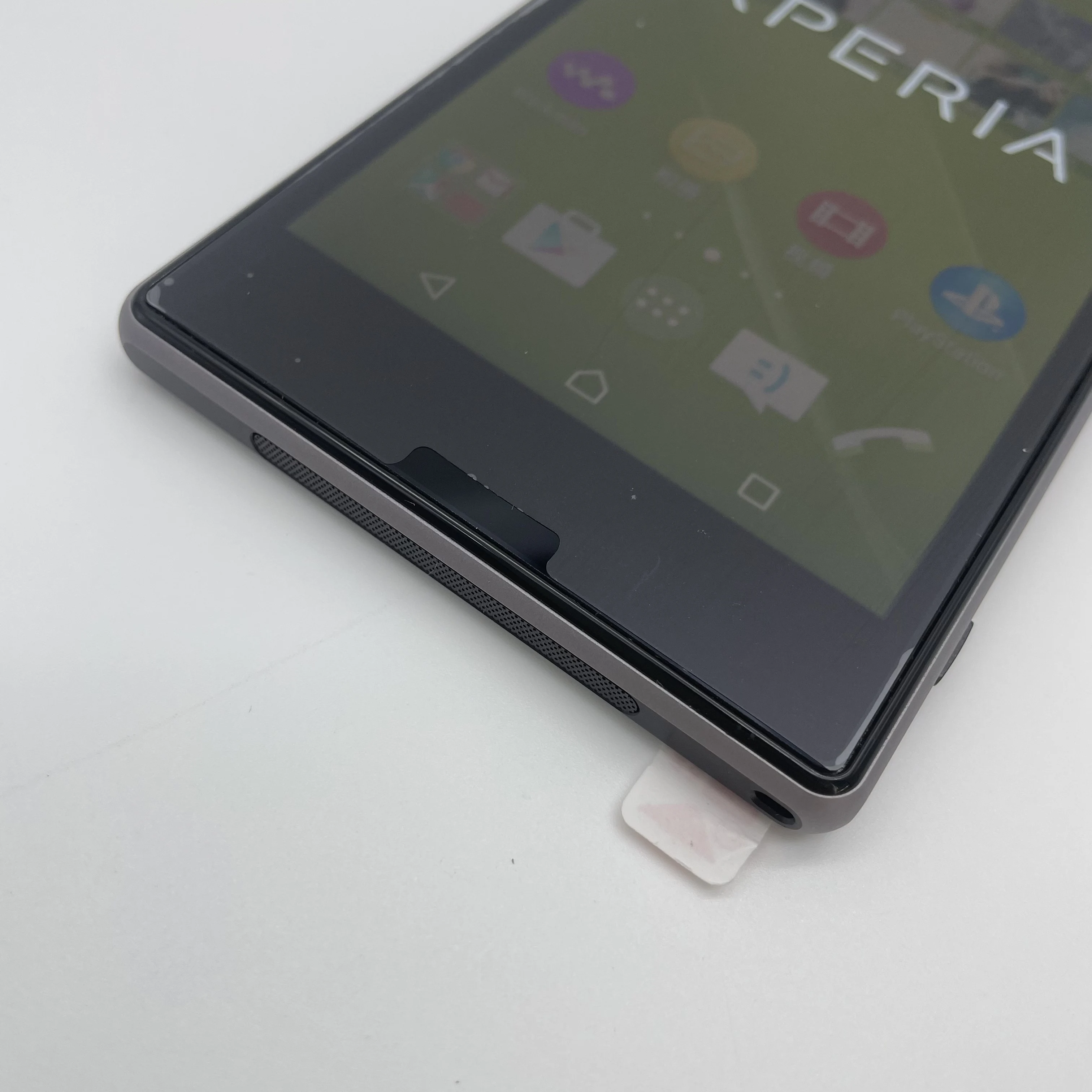 سوني اريكسون Z1 4G C6903/C6902 NFC بلوتوث 16 جيجابايت 2 جيجابايت رام 5.0 بوصة 20 ميجابكسل أندرويد 4.2 3000 مللي أمبير